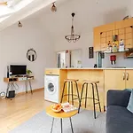 Cosy Loft In The The Heart Of The City!